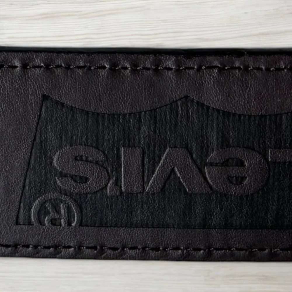 Levi's Men's BROWN BELT Size L 42-44 Silver Tone